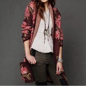 Free People Flower Power Rose Print Cardigan in Mulberry (XS)
